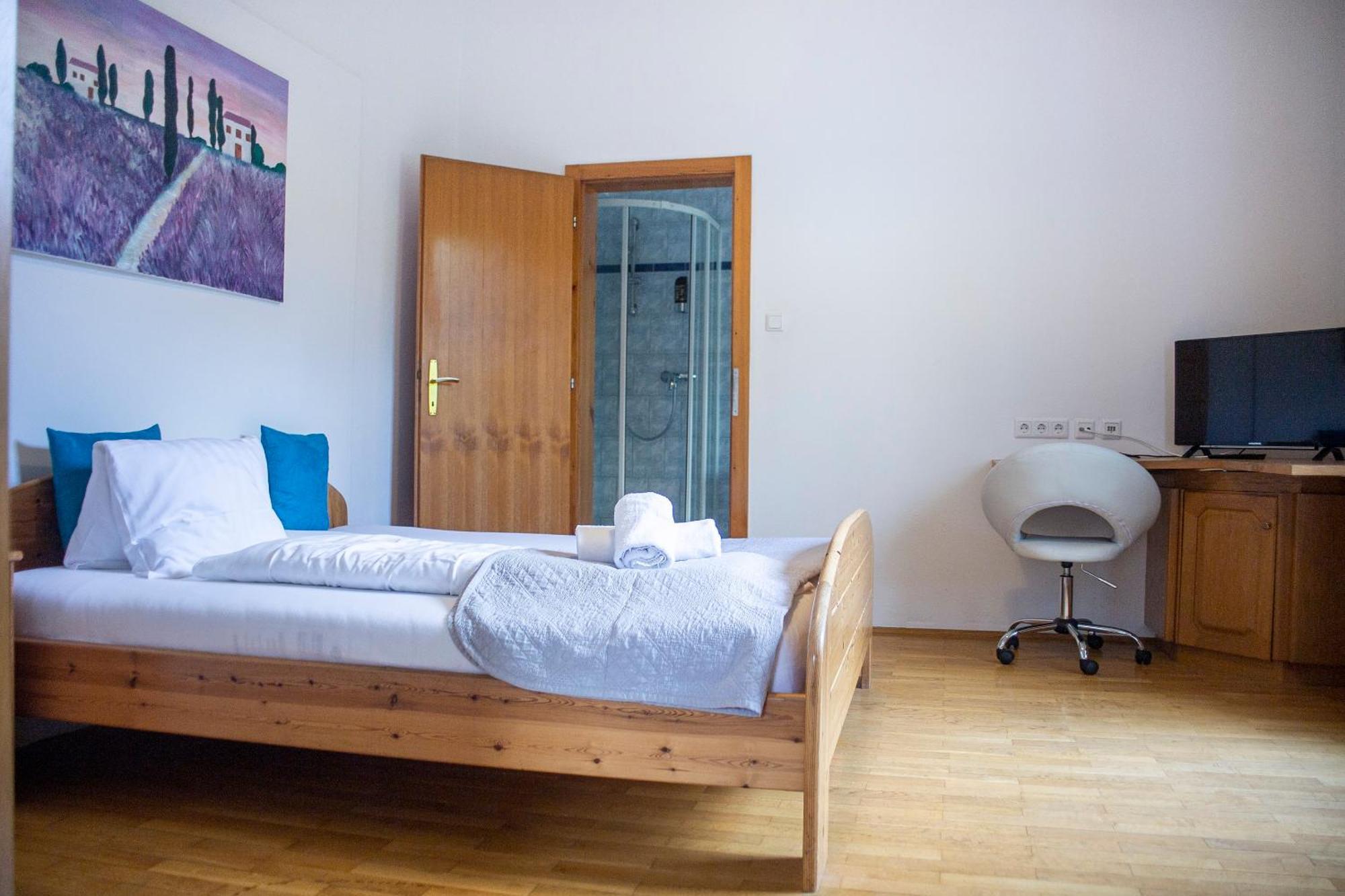 Trend Lokal-Rooms-Bar Фронлайтен Екстериор снимка